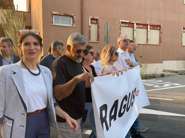 Comiso, i Cinque Stelle: "Pi&ugrave; che un aeroporto, questo &egrave; un aeromorto"