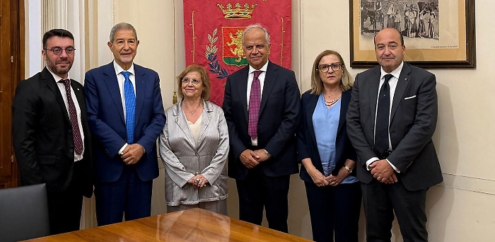 Piantedosi a Randazzo: &laquo;Lo Stato &egrave; presente, sosteniamo i territori contro la mafia&raquo;