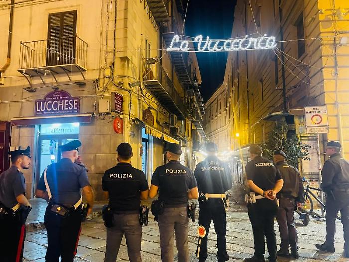 Palermo controlli in centro storico: identificate 63 persone