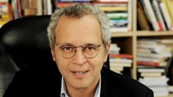 La 7, Enrico Mentana chiarisce sull'ipotizzato addio alla rete televisiva di Cairo