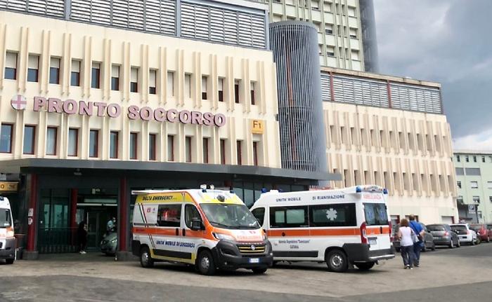 Ospedale Canizzaro, d&agrave; in escandescenza a aggredisce quattro operatori sanitari del Pronto soccorso