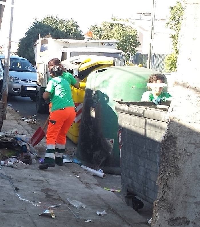 Palermo: rimozione cassonetti e ritardo raccolta differenziata a Cruillas