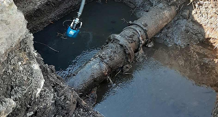 Rete idrica colabrodo a Ribera: agricoltori delusi per irrigazione interrotta