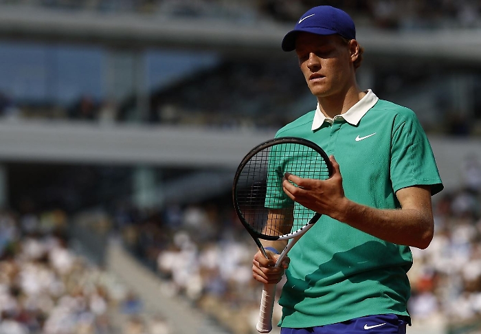 Roland Garros: Sinner spreca tre match point e alla fine trionfa Alcaraz dopo una battaglia di oltre 5 ore