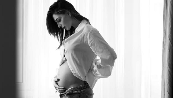 Anna Tatangelo sar&agrave; di nuovo mamma e tutti a chiedersi: chi &egrave; il padre?