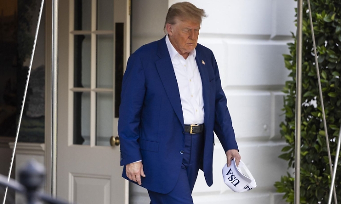 Iran e Israele rompono la tregua, l'Ira di Trump: &laquo;Non sanno cosa stanno facendo&raquo;. Ma poi rassicura: &laquo;Cessate il fuoco ora &egrave; in vigore&raquo;