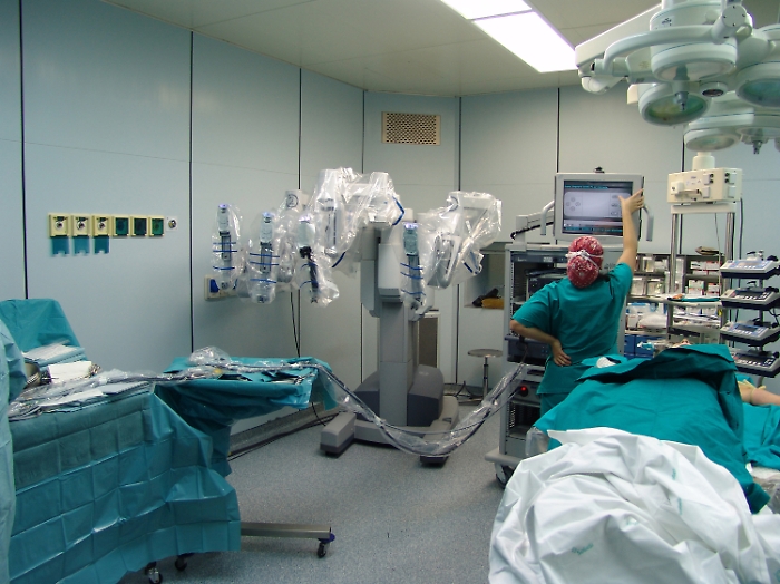 Malore dopo liposuzione, muore in ospedale a Roma