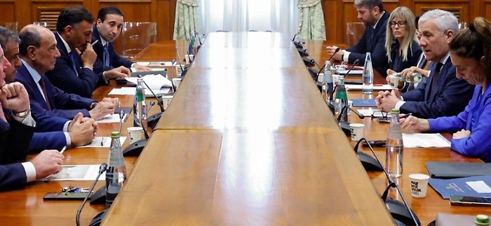 518399716_735836232589249_1446373379297460073_n