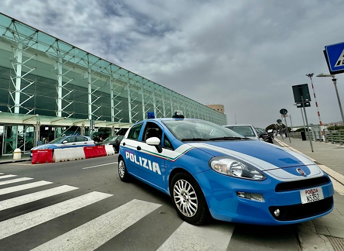 53ENNE STATUNITENSE ARRESTATO DALLA POLIZIA DI STATO IN ESECUZIONE DI UN MANDATO DI ARRESTO EUROPEO