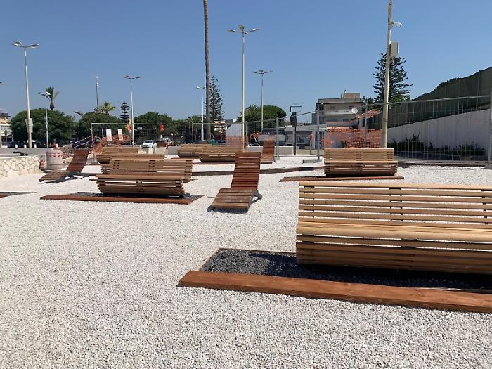 8c552eef-263e-440c-9a03-5e5ad54bb3c8