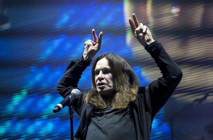 Ozzy Osbourne postpones his 2019 tour
