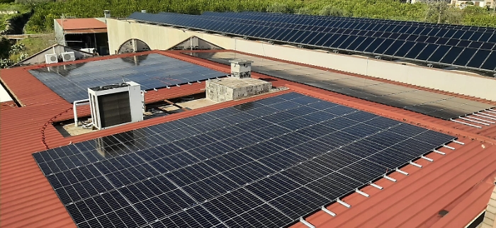 Impianto fotovoltaico con accumulo in batteria nella Ditta Sorbello Tre di Giarre
