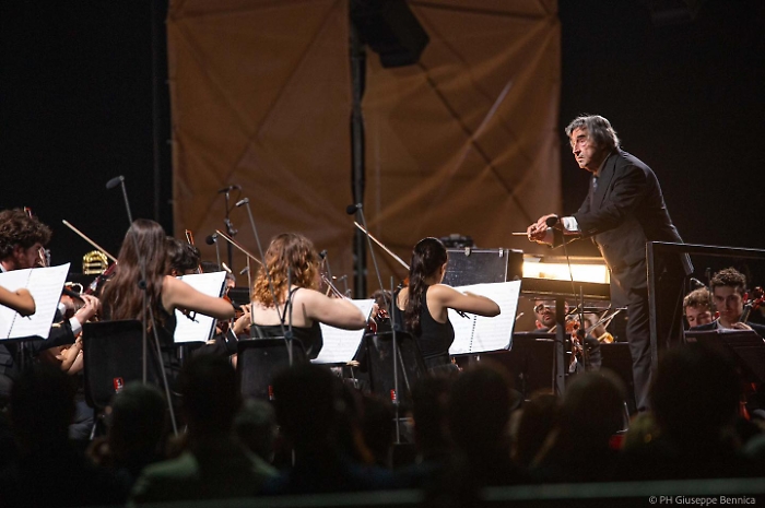 Riccardo Muti alla valle dei templi Foto di Giuseppe Bennica pubblicata da Parco Archeologico e Paesaggistico della Valle dei Templi