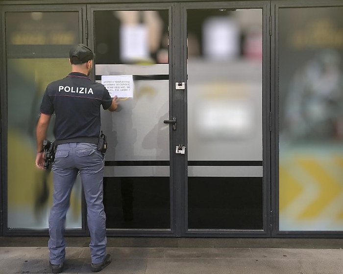 SOSPESA DALLA POLIZIA DI STATO L&rsquo;ATTIVITA&rsquo; DI UN CENTRO SCOMMESSE DI PIAZZA RISORGIMENTO DIVENTATA RITROVO DI PREGIUDICATI