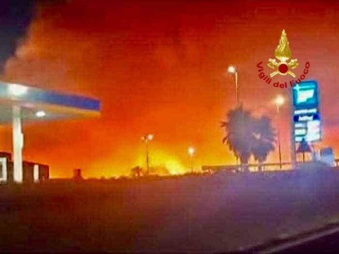 Incendio vicino Etnapolis