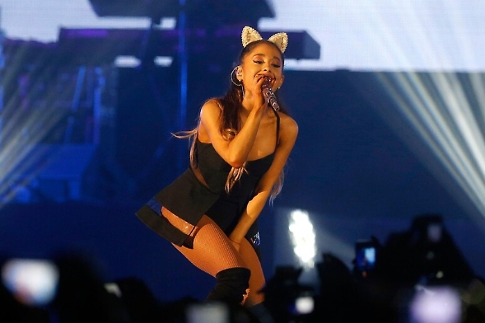 b429800960d3ff36a38a79b3b4631224