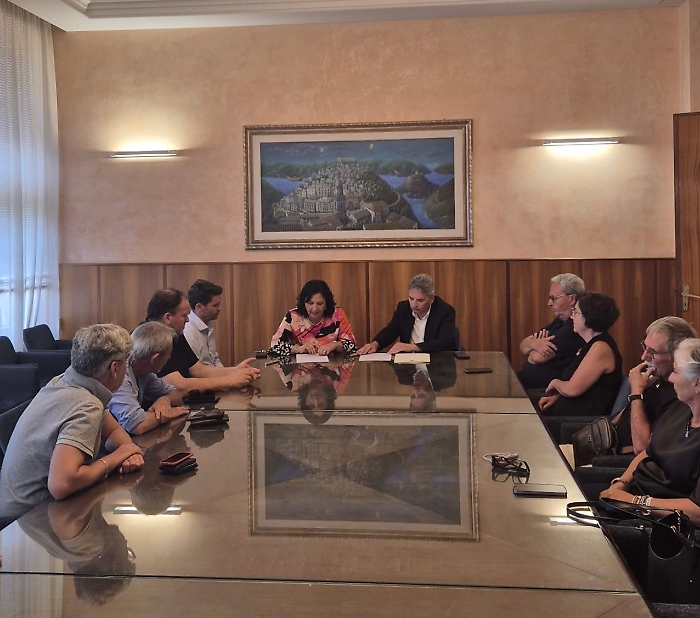 bbca2fcc-4218-4f50-9f90-f2affb79ceb5