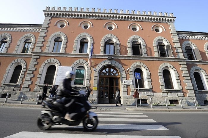 c463f459f974e5fceaad96137ff21cf1