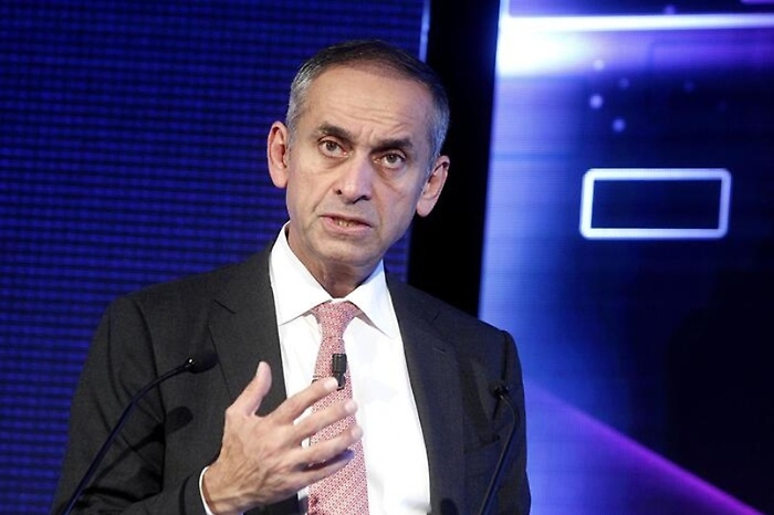 Componente Camera dei Lord scippato dell'orologio a Capri