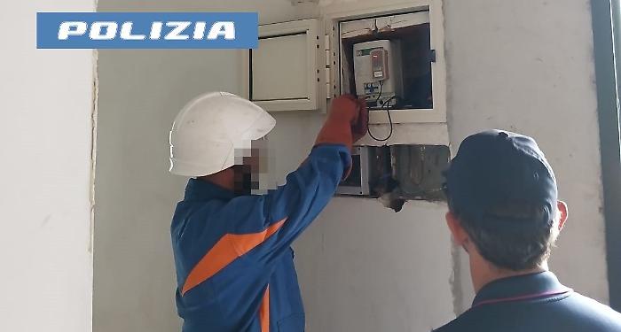 CONTRASTO DEI FURTI DI ENERGIA ELETTRICA E DELLE VIOLAZIONI AL CDS NEL QUARTIERE DI LIBRINO. 8 PERSONE DENUNCIATE DALLA POLIZIA