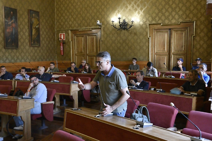 L'intervento del consigliere comunale Sergio Firrincieli ieri in aula