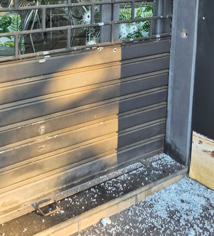 Spari contro gastronomia in via Caracciolo