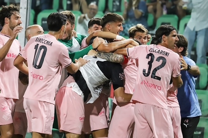 L'esultanza del Palermo