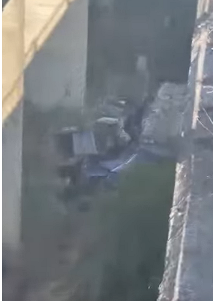 Tir gi&ugrave; da viadotto sull'A19