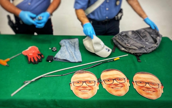 1758353702_6f5bb3f19c589ac2dcc8