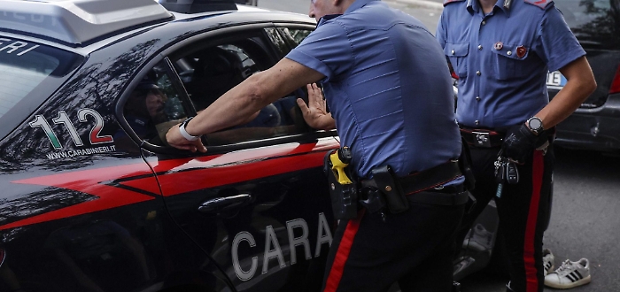 Un 15enne arrestato per estorsione ai danni di un coetaneo a Palermo