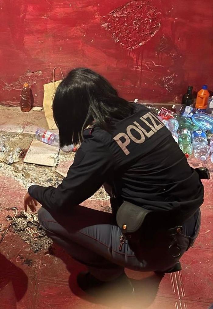 DAL RITO AL ROGO TENTA UN RITO SATANICO MA DA FUOCO ALLA CASA. 71 SALVATO E DENUNCIATO DALLA POLIZIA DI STATO (2)