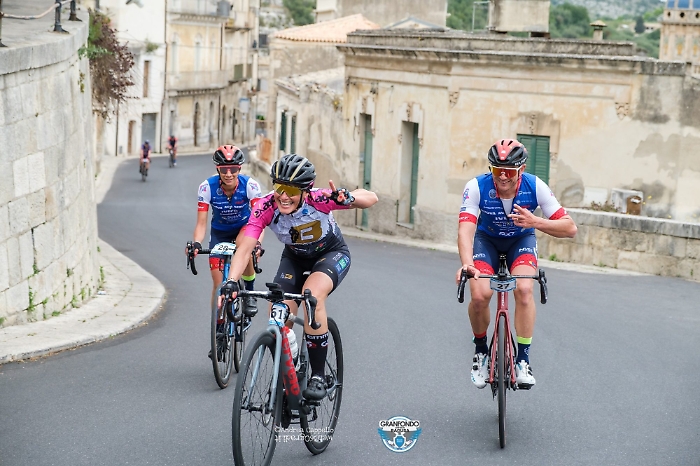 La Granfondo Citta&Igrave;&euro; di Ragusa scalda i pedali