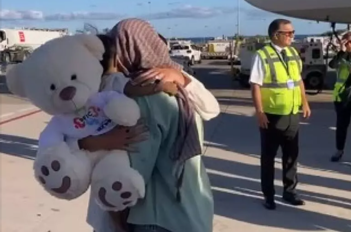 L'arrivo a Palermo di una bimba afghana