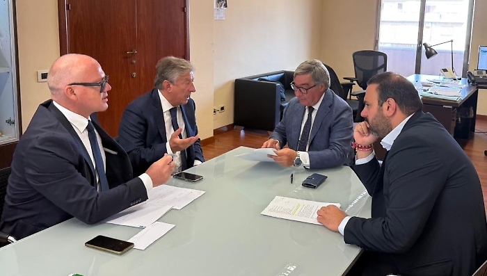 da sx Dib Leo Tum Gen