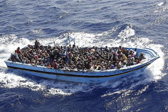 migranti lampedusa