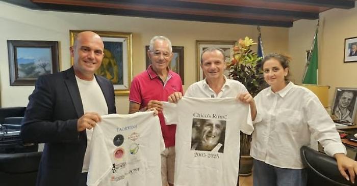 Oltre cento piani e 1.576 gradini a piedi: l'impresa di Salvatore Ferrara che correrà la Empire State Building Run-Up