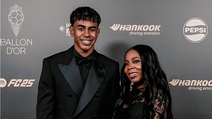 Yamal con la madre Sheila Ebana