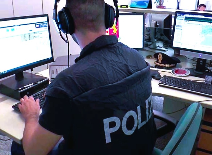 Gestiva lo spaccio da casa: arrestato un venticinquenne dopo venti cessioni documentate