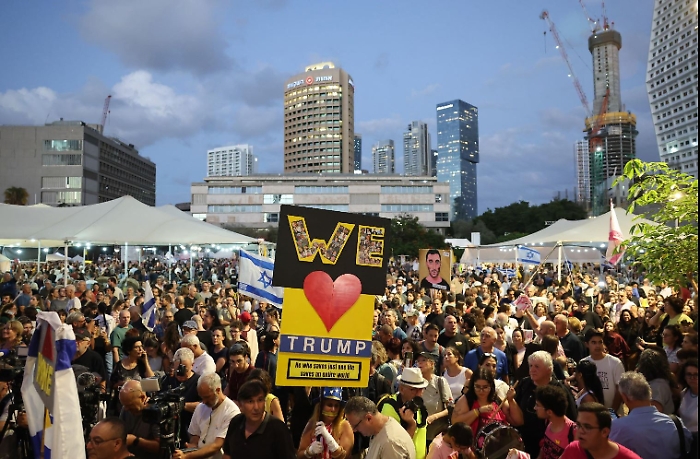 Grande attesa per i rapiti, le  famiglie col fiato sospeso