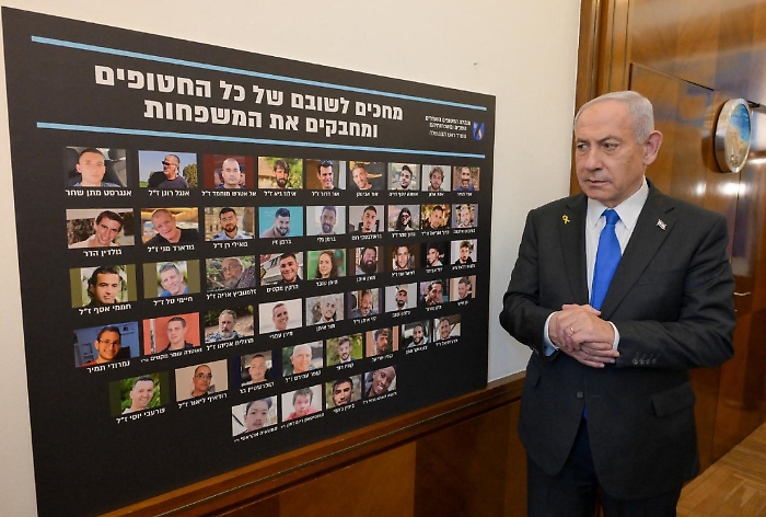 Israele pronto a ricevere 20 ostaggi vivi da Gaza: gli ospedali simulano l'arrivo e i ricongiungimenti