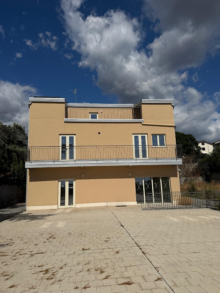 Via Cefaly, immobile confiscato alla mafia destinato ad albergo sociale