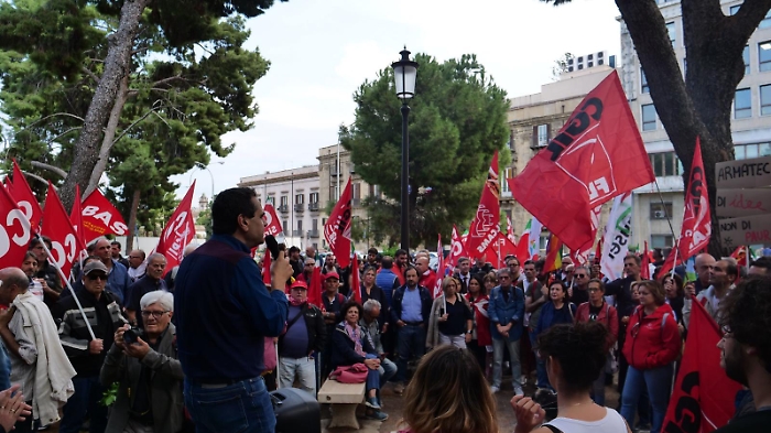 Fondi europei in Sicilia, Cgil: &laquo;Si finanziano le armi&raquo;. La Regione: &laquo;Non &egrave; vero&raquo;