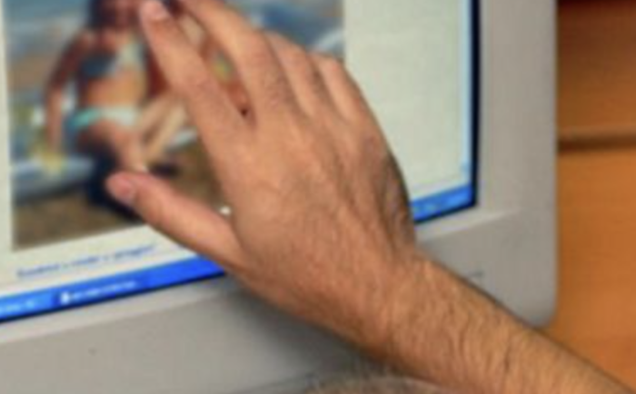 Pedopornografia online a Ragusa, l'ex dipendente comunale in pensione compare dinanzi al gip