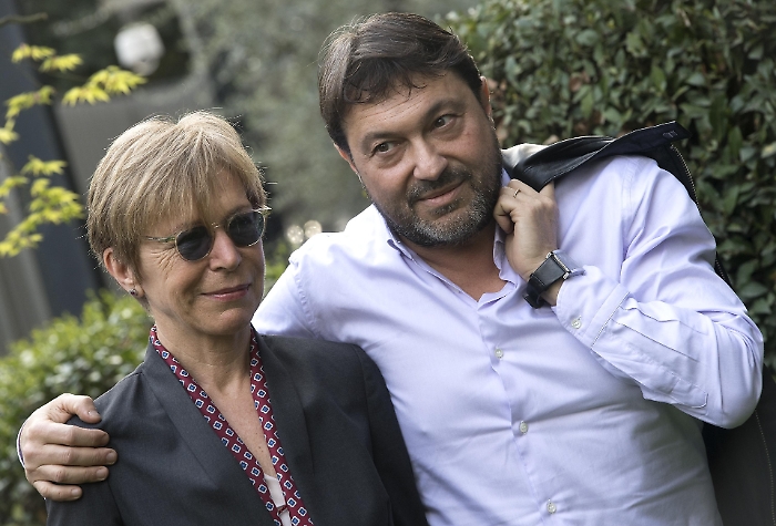 Da inviato di guerra a conduttore di Report: chi &egrave; il giornalista nel mirino