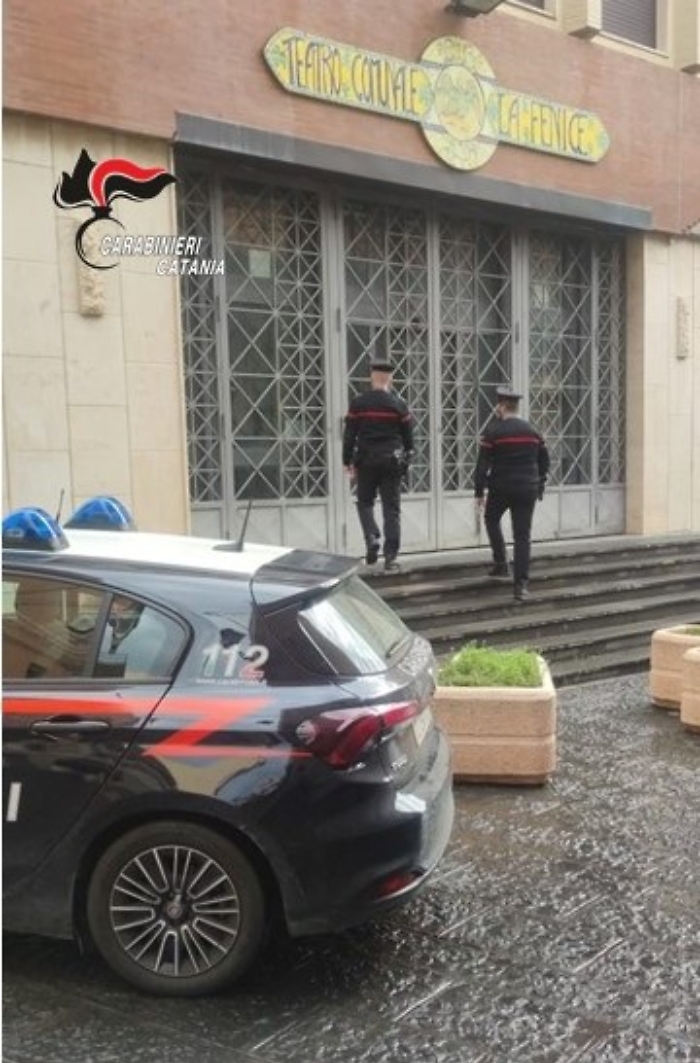 Furto al teatro comunale "La Fenice" di Biancavilla: due denunciati e danni per oltre 100 mila euro