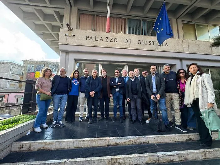 Mare Jonio, processo al via. La difesa ha sollevato alcune eccezioni: "Illegali le intercettazioni"