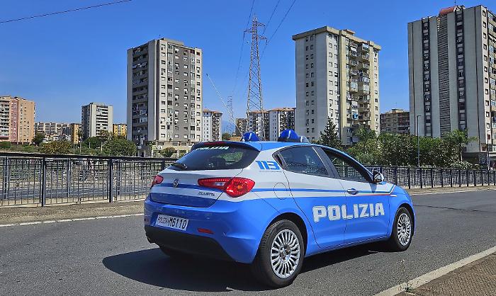 GPS smaschera i ladri che avevano rubato una moto a Catania: arrestato un 19enne e denunciato un 16enne