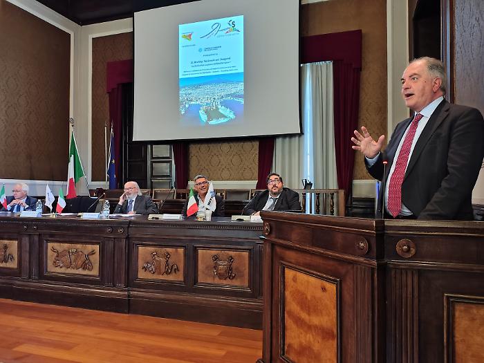 La Sicilia che produce chiama il mare: &laquo;Servono rotte per far viaggiare l&rsquo;economia&raquo;