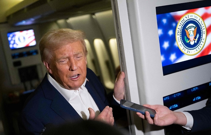 Trump ora "diffida" da Putin e chiede aiuto a Xi: «Spero ci aiuti con Mosca»