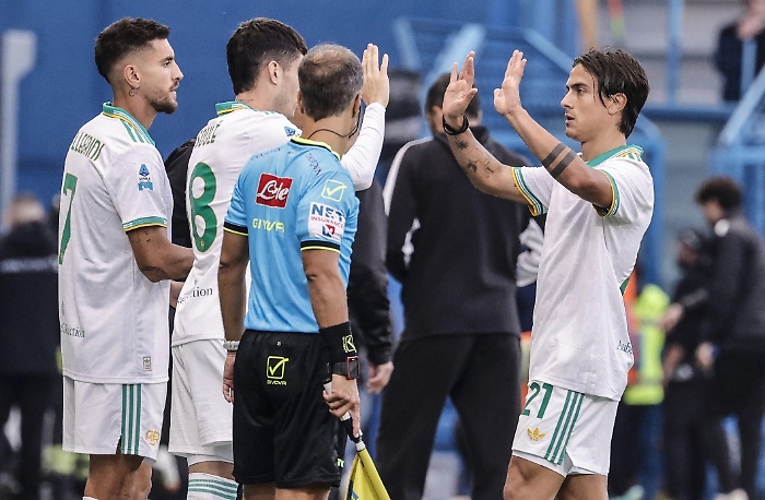 La Roma fa sul serio, Dybala affonda il Sassuolo e lancia Gasperini in testa alla classifica